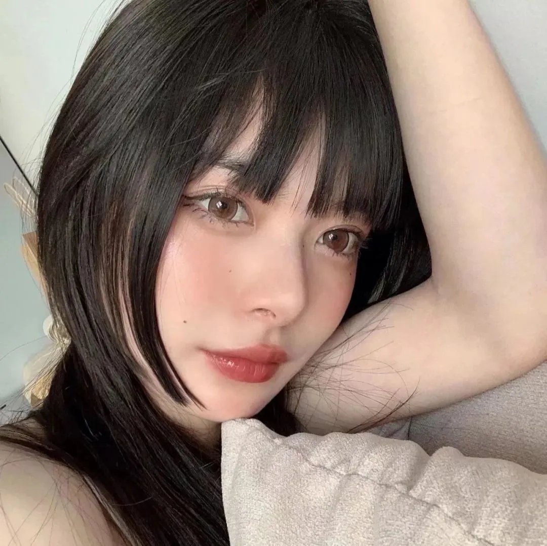 云边有个小卖部